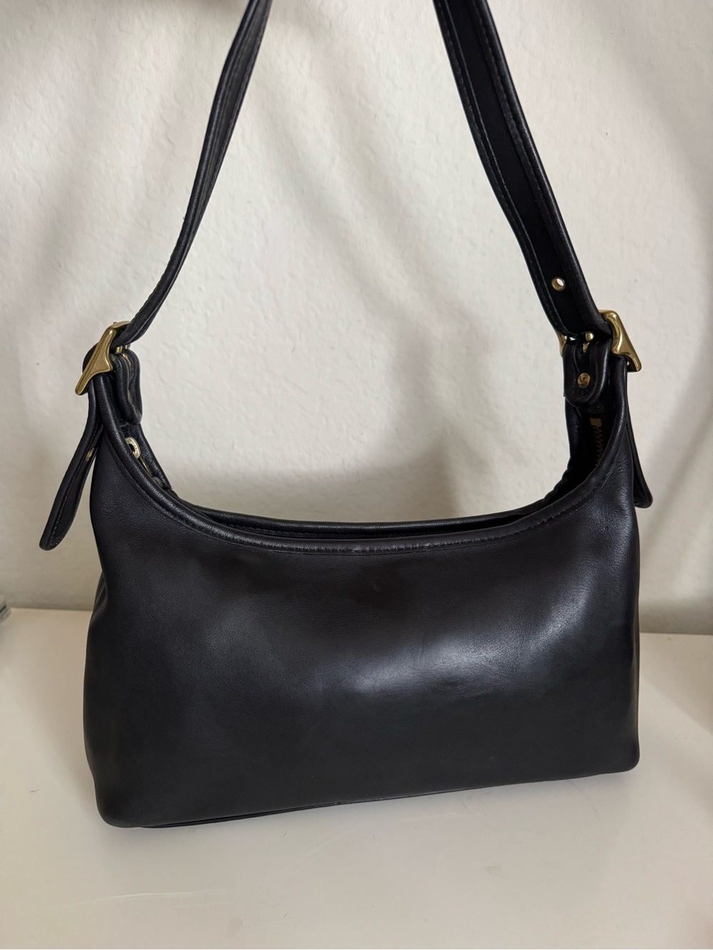 Vintage Coach Black Leather Shoulder Bag 9059 Gold Hardware